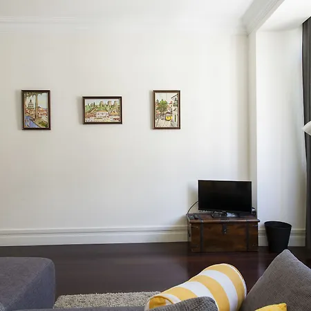 Apartment Downtown Madalena By Homing *